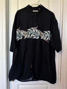 Moda Campia Moda- Black  Short-Sleeve Shirt
Size XL